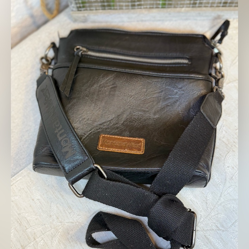 Montana West Select Black Vegan Leather Multi-Pocket Crossbody Bag - Brown